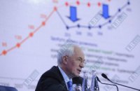 Азаров обещает запись в детсады без очередей со следующего года 