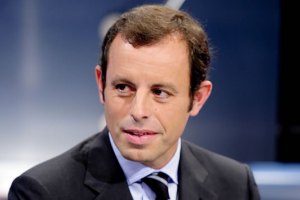 Президент "Барсы" спрятался от журналистов в женском туалете