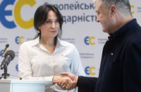 Порошенко закликав демократичні сили підтримати кандидатуру Марусі Звіробій на довиборах у Раду 