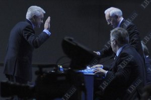 Литвин хочет за присоединение 5 мест в списке ПР 