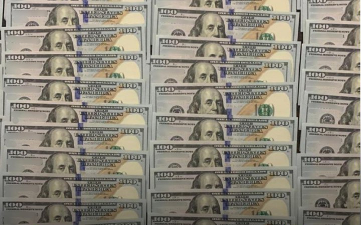 На Харківщині зловили на хабарі у розмірі 55 тис. доларів посадовицю податкової
