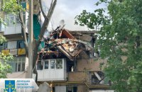 З-під завалів зруйнованого рашистами будинку в Бахмуті дістали тіло 2-річної дитини