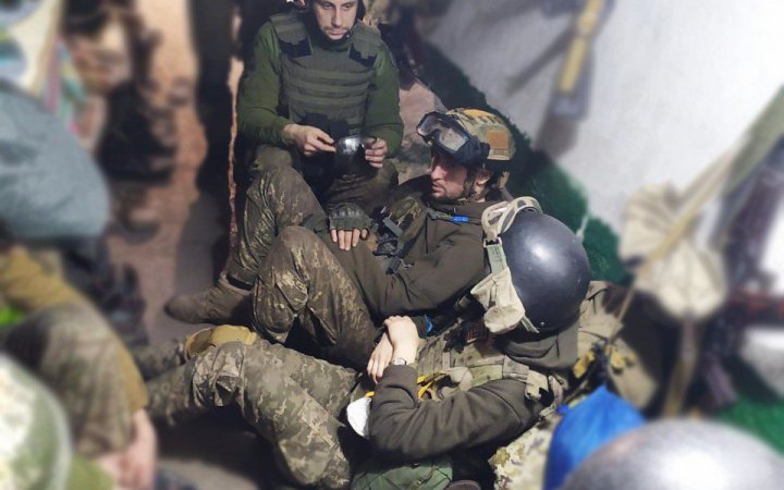 Появились новые фото защитников Азовстали