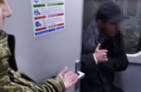 Мужчина пытался незаконно попасть в Польшу, спрятавшись в туалете поезда