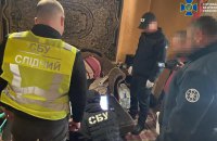 Посадовець "Антонова" поширював ворожу пропаганду та виступи Кадирова, - СБУ