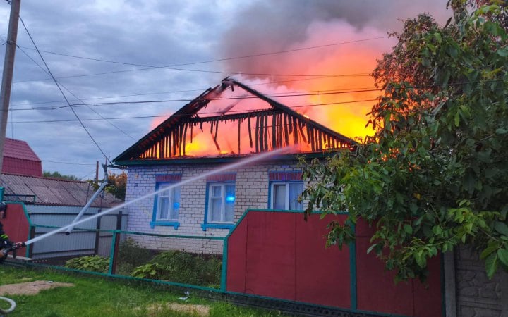 РФ масовано атакувала Чернігів дронами: троє поранених, пошкоджено лікарню, школу та АЗС