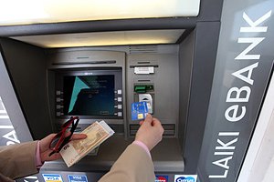 ЕС согласился дать 10 млрд евро на спасение Кипра