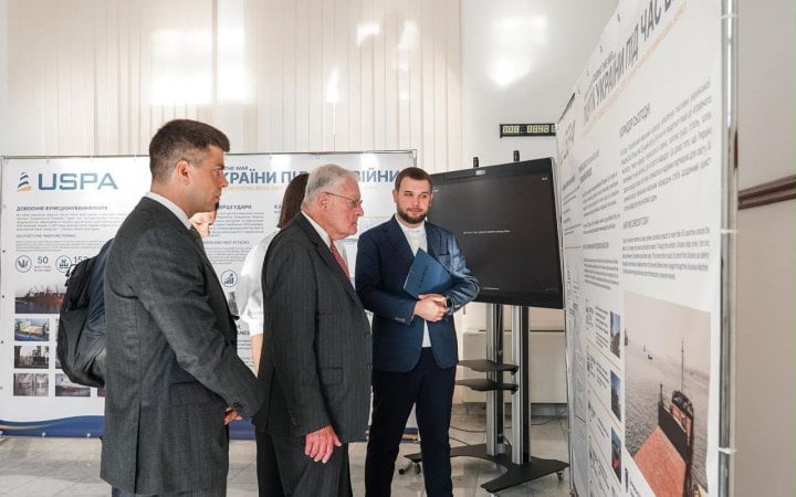 Кіт Келлог прибув в Україну: відвідав Одеський порт та оглянув наслідки російських атак