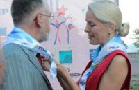 Табачник в Крыму удостоился внимания красивой женщины
