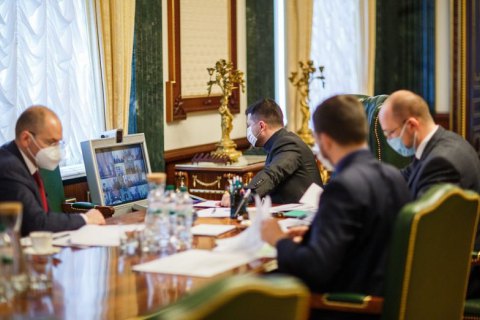 Зеленський виступив проти продовження карантину більш ніж на місяць