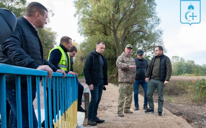 На Сумщині відновили міст, який зруйнували, щоб зупинити наступ росіян