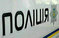 В Харькове мужчина хотел прыгнуть с балкона с веревкой на шее