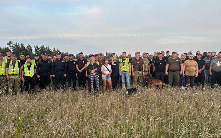 У Київській області після пʼяти годин пошуків із поліцією та дронами розшукали пʼятирічного хлопчика