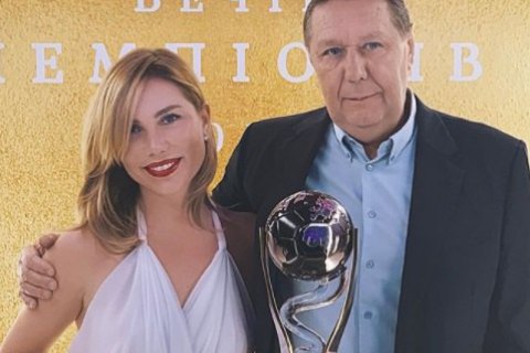 Експрезидент ФФУ і легенда "Динамо" в 70 років став батьком