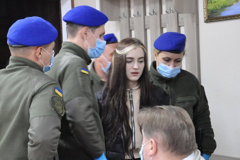 20-летняя девушка, которая в 2020 году застрелила инструктора тира в Полтаве, умерла в СИЗО