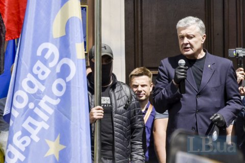 Сенцов: "Спроба посадити Порошенка за ґрати в будь-який спосіб – велика помилка Зеленського"