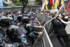 Оппозиция не будет устраивать языковой майдан