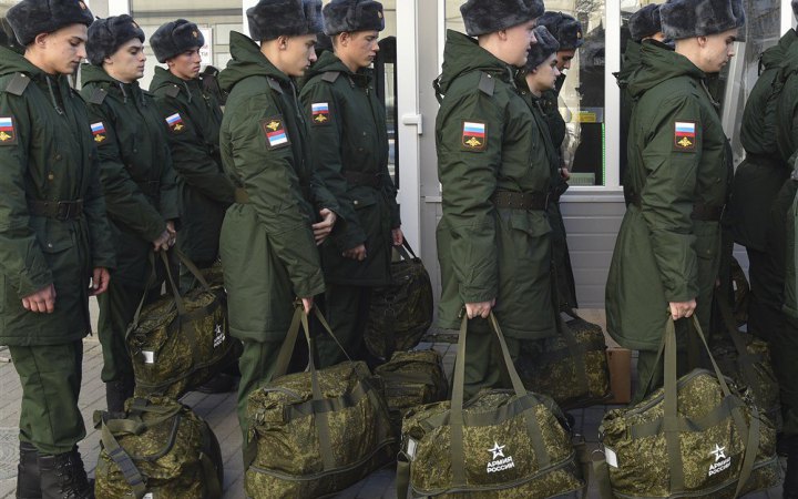 На окупованій Луганщині росіяни оголосили "призов" 18-річних