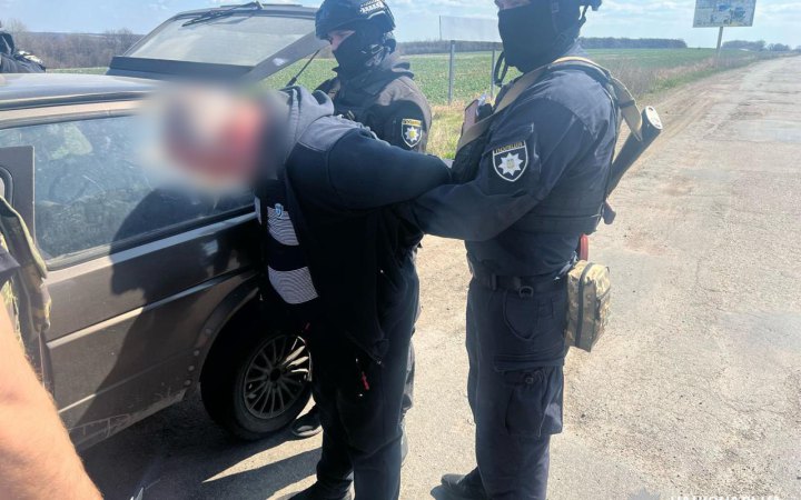Мешканця Харківщини підозрюють у переправленні ухилянтів до Росії