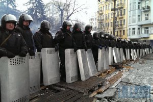 Внутренние войска уверяют, что имеют право стрелять и без нового закона