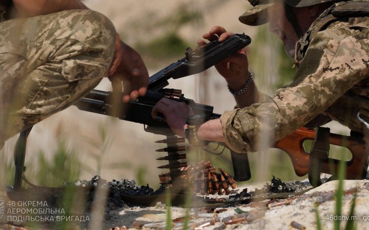 У 1 центрі рекрутингу Сухопутних військ ЗСУ розповіли процедуру укладання «контрактів 60+»