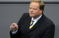 Немецкий министр отказался от поездок в Украину на Евро-2012