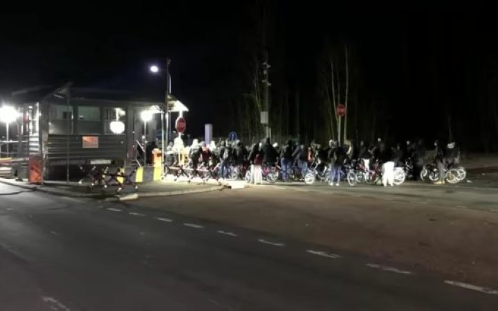 Фінляндія закрила чотири пункти пропуску на кордоні з Росією