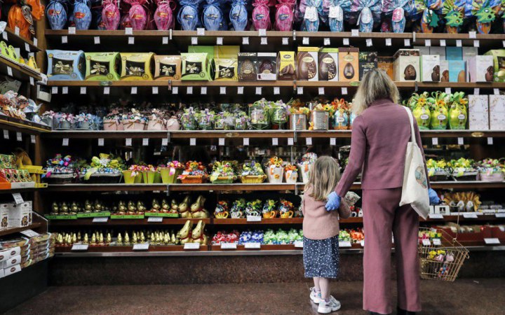 ​Українці зможуть повідомити податкову про порушення у сфері торгівлі, послуг чи громадського харчування