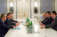 Опозиція проводить чотиристоронні переговори з Януковичем