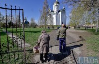 Украинцы на Пасху пришли в храмы в Буче и Ирпене