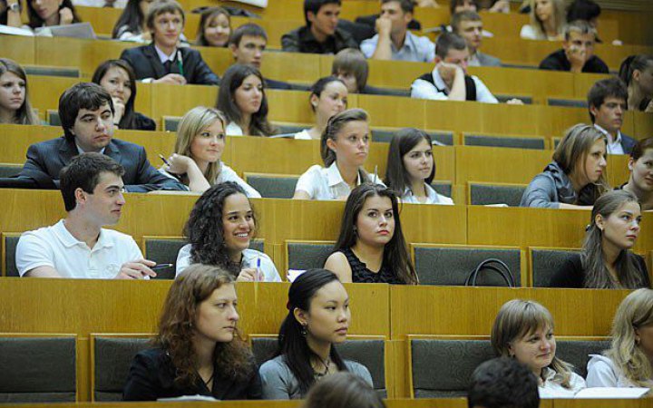 У Раді пропонують скасувати вечірню та заочну форми здобуття вищої освіти