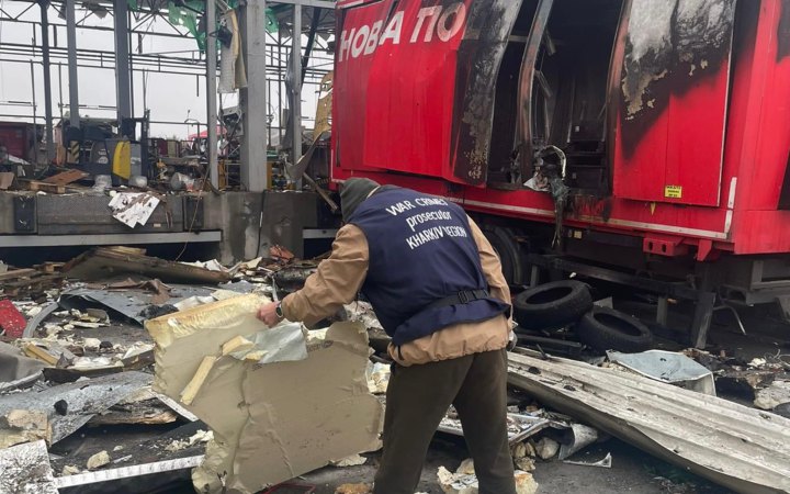 Головне за ніч та ранок неділі, 22 жовтня: 4 знищені повітряні цілі, наслідки ракетного удару по "Новій пошті" на Харківщині