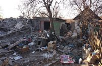 Военные показали последствия обстрела боевиками жилого сектора Пивденного