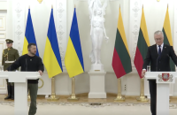 Литва цього місяця надасть боєприпаси і генератори, а наступного – бронетранспортери