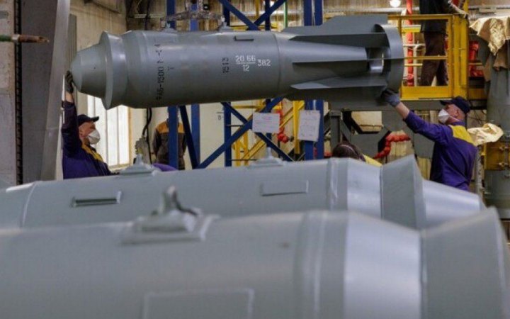 Росія використовує під час обстрілів авіабомби нового зразка, — Лиховій