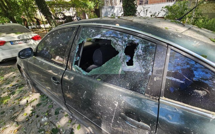 У Херсоні російський дрон атакував цивільне авто, загинула людина