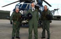 В Украину прибыл брат британской королевы на ретросамолете