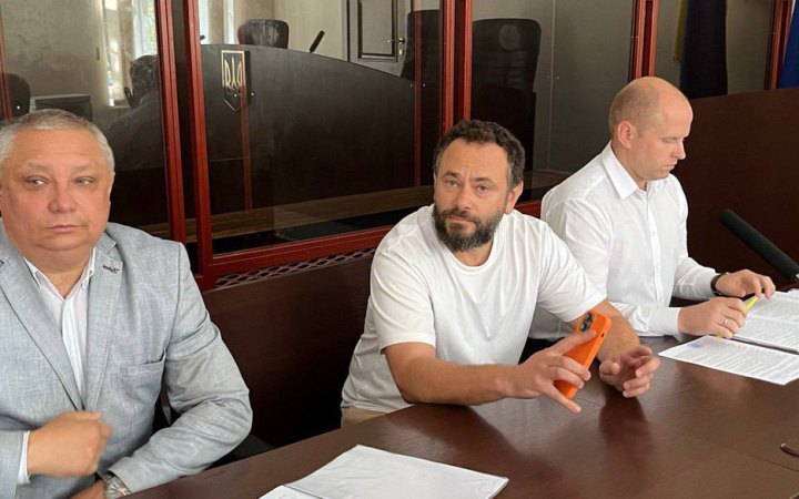Суд обрав запобіжний захід Дубінському в справі про можливу підробку документів для виїзду за кордон 