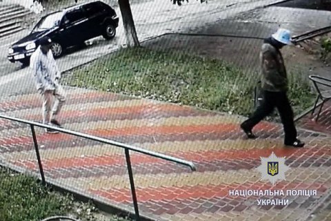 Налетчики в масках Шрека ограбили ювелирный магазин под Харьковом
