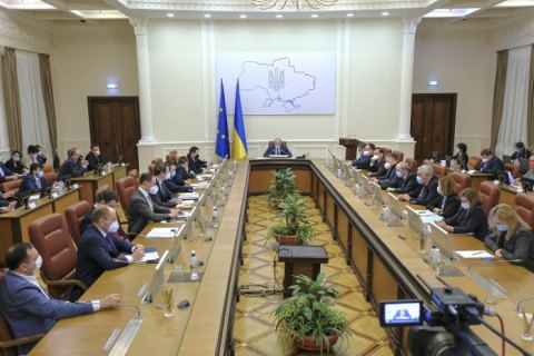 Кабмин по требованию Авакова отказался от донорских средств для общественных советов
