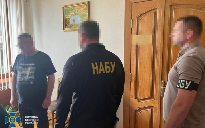 СБУ заявила про викриття заступника голови Рівненської облради на хабарі у понад півмільйона гривень