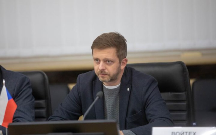 ​Чехія продовжить перевірки на кордоні зі Словаччиною до лютого