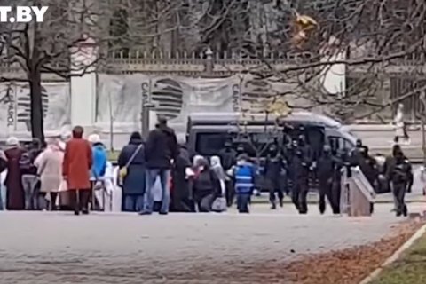 ​У Мінську затримали понад 30 учасників “Маршу медиків”