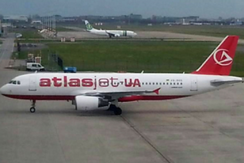 Atlasglobal и ее украинская "дочка" приостановили полеты "из-за экономических проблем"