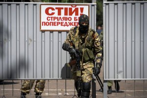 В Авдеевке обстреляли автобус: погибла женщина