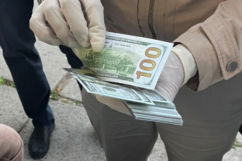 Ексспівробітниця ДАБІ у Львівській області попалася на хабарі $ 20 тис.