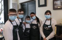 В Броварах открыли кафе, где будет работать молодежь с синдромом Дауна и аутизмом