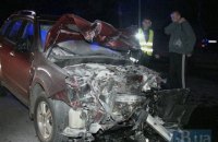 В лобовом столкновении возле Лесного кладбища в Киеве пострадало двое людей