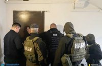 НАБУ повідомило трьом посадовцям держпідприємства Академії аграрних наук про підозру у махінаціях з добривами на 17 млн грн