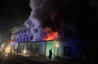 Ворог масовано атакував Укрзалізницю в різних областях: вокзали, станції, депо